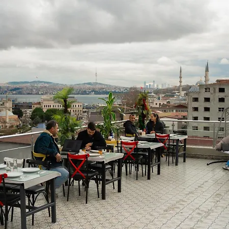 Golden Horn Park Отель