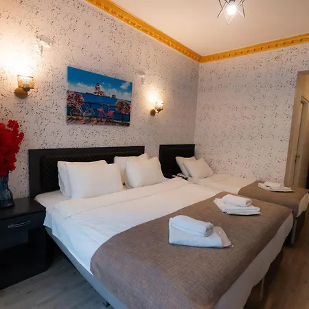 Hotel Golden Horn Park 3*