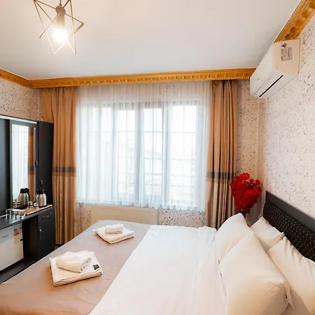 Hotel Golden Horn Park 3*